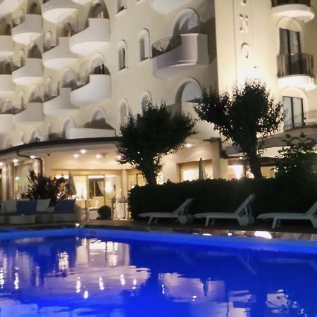 קרביה Hotel Nettuno מראה חיצוני תמונה