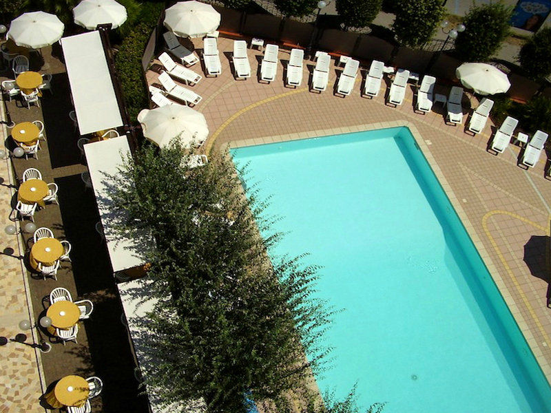 קרביה Hotel Nettuno מראה חיצוני תמונה