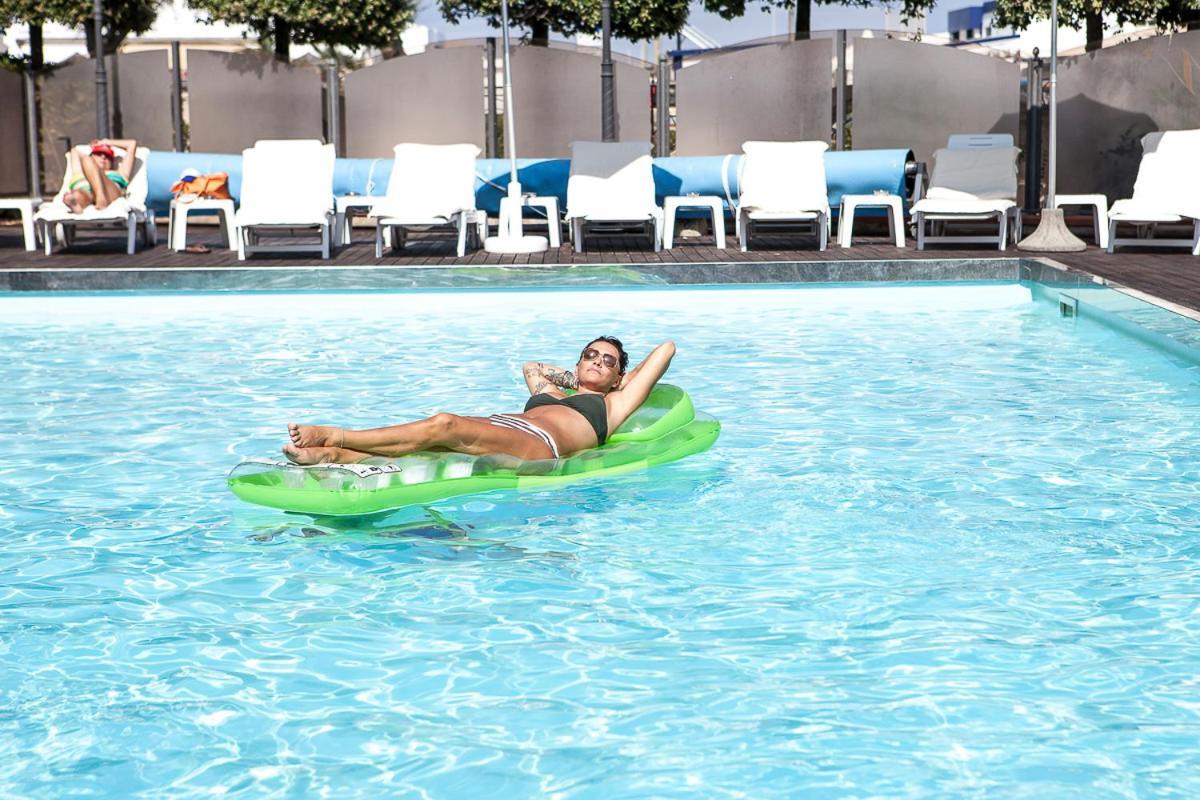קרביה Hotel Nettuno מראה חיצוני תמונה
